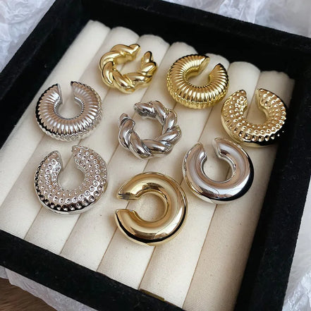 Ear cuffs σε ασημί απόχρωση κ μοναδικά σχέδια