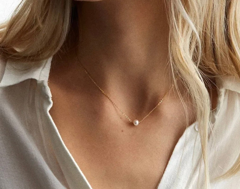 Χρυσό Κολιέ Floating Pearl