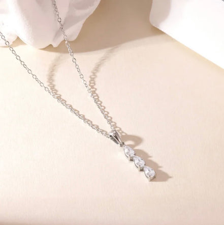 Ασημί Κολιέ Triple Teardrop Ζιργκόν
