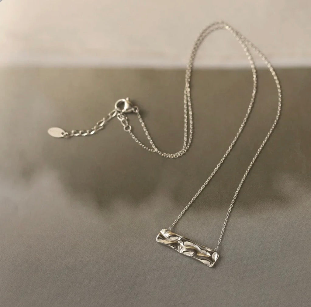 Ασημί Κολιέ Bar Pendant Textured