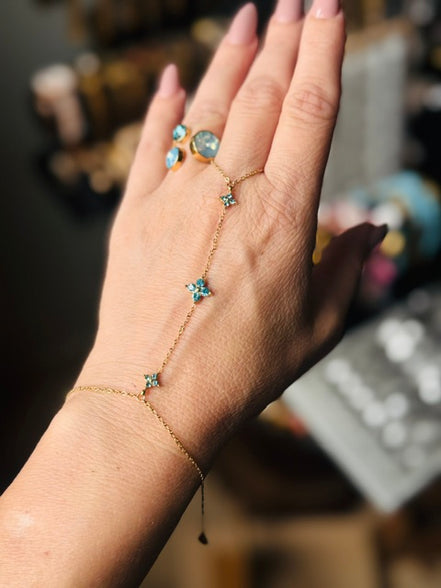 Χρυσό Hand Chain με Αστεράκια Τιρκουάζ