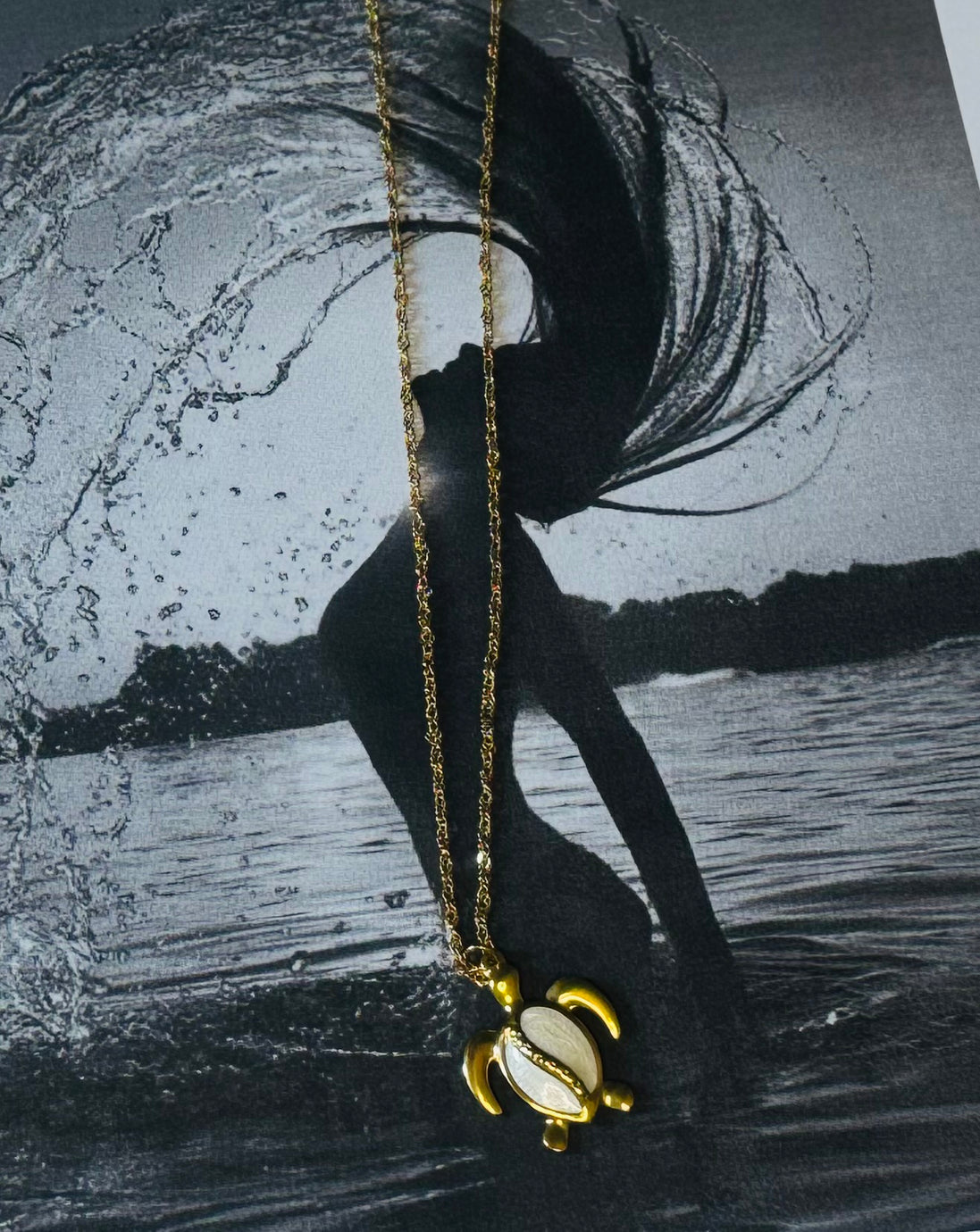 Κολιέ Χελώνα & Mother of Pearl – Ocean Gold